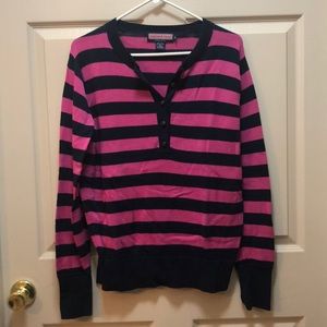 ✨EUC Vineyard Vines Women’s Sweater